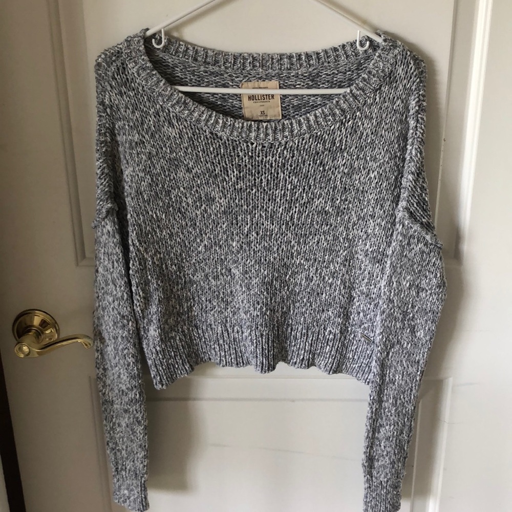 knit grey sweater